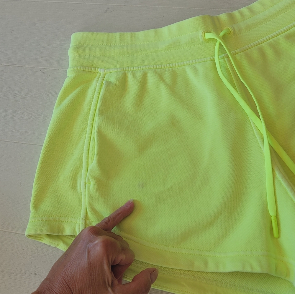 Lululemon Inner Glow High Rise Shorts in Neon Garment Dye Solid Highlight Yellow - Picture 13 of 14